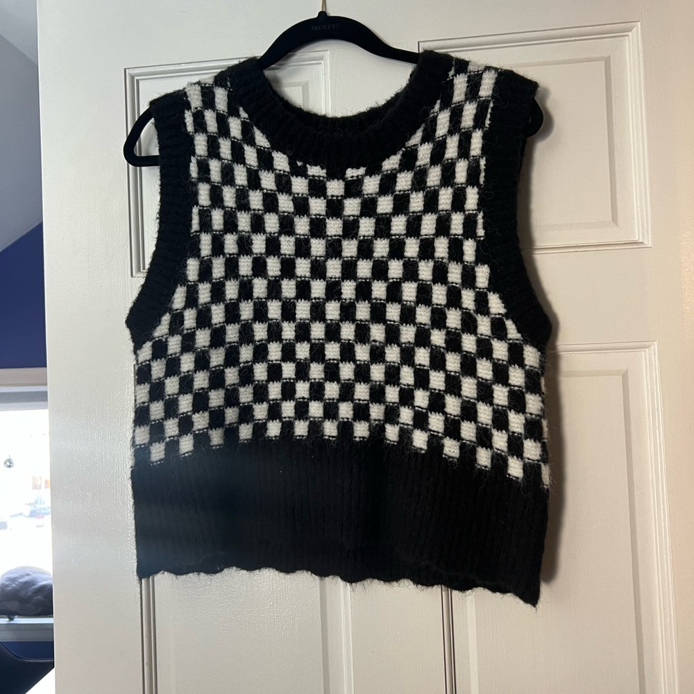 Black and White Checkered Women's sweater vest